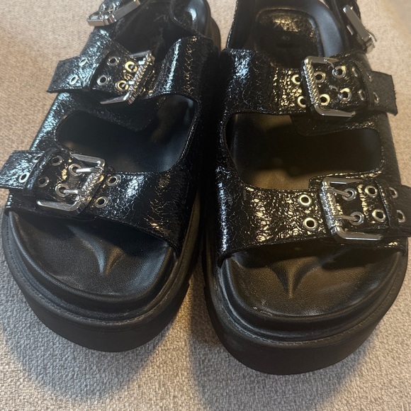 Zara Glossy Black Sandals - Picture 4 of 9
